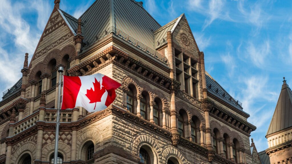 A detailed data matrix comparing Canadian Provincial Nominee Programs (PNP) for 2026, highlighting pathways like SINP and AAIP.